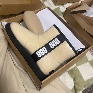 Brand new size 10 uggs- never been worn (accidentally ordered 2)